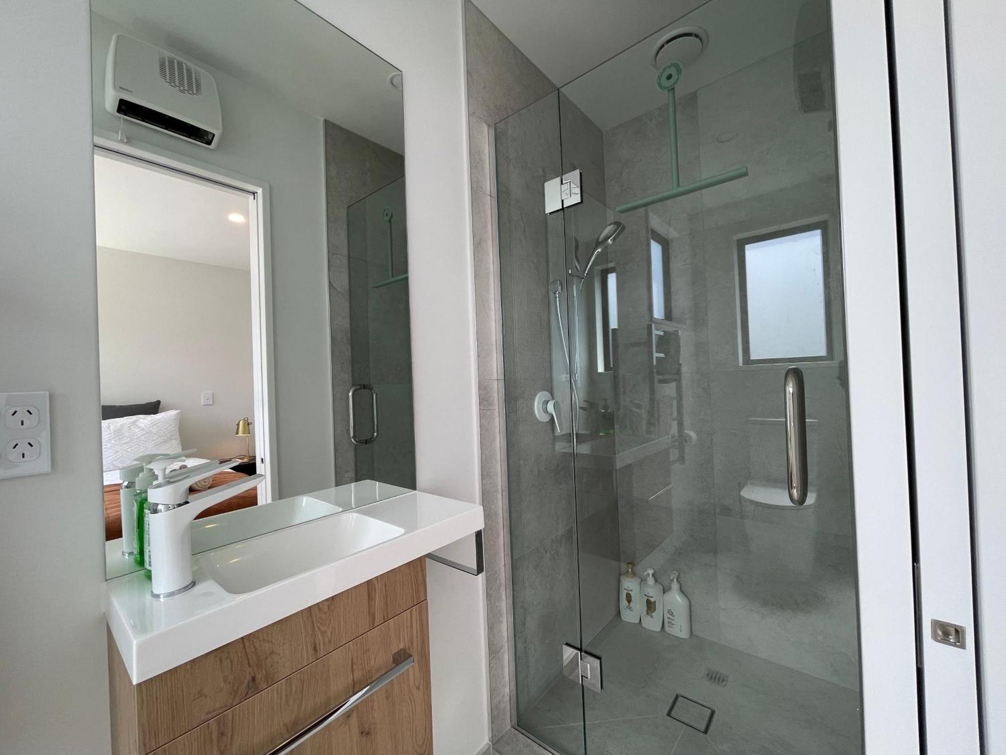Luxury 2 Bedroom Townhouse Opposite Merivale Mall Christchurch Dış mekan fotoğraf