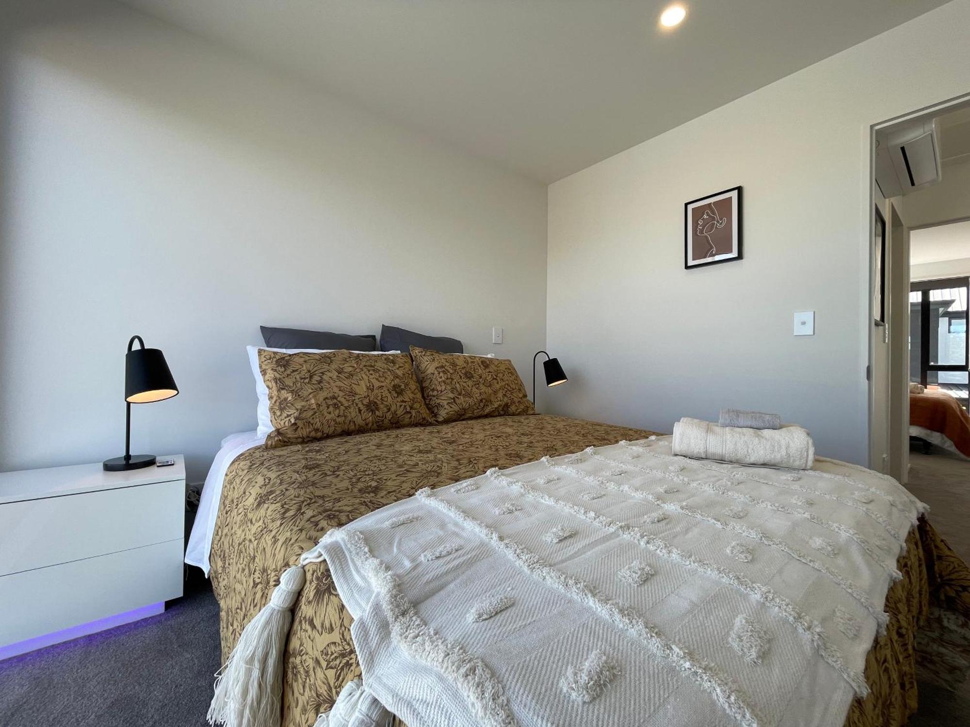 Luxury 2 Bedroom Townhouse Opposite Merivale Mall Christchurch Dış mekan fotoğraf